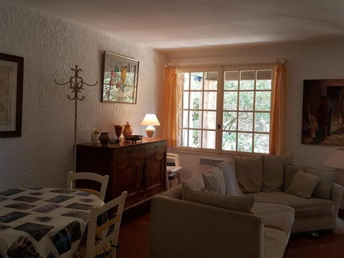 Mas Avec 3 Chambres, Jardin, Piscine, Tennis Et Proche Plage A La Croix-Valmer - Fr-1-100-152 0*,  France