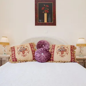 Le Chateau De Lese Hotel